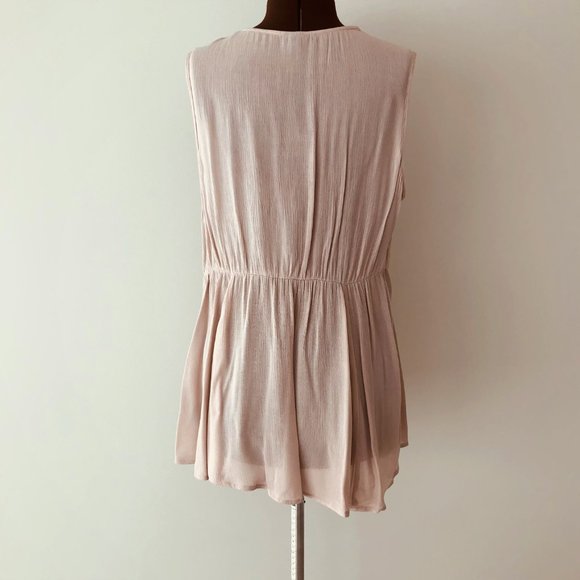 Torrid Blush Sleeveless Top - Picture 3 of 7